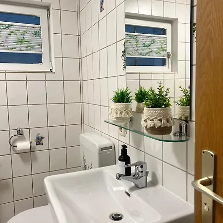 Apartment Ida Ruhig Und Modern Mit Parkplatz Bei Rw *