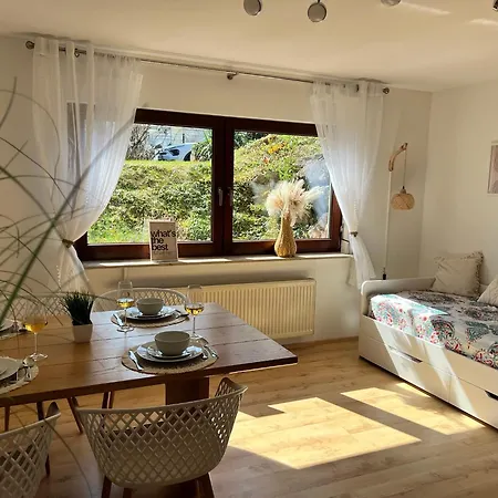 Ida Ruhig, Modern Mit Parkplatz Bei Rw Und Vs