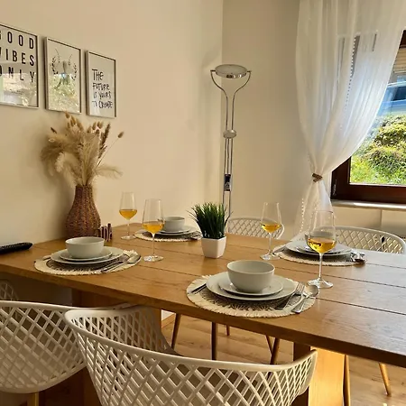 Lägenhet Ida Ruhig, Modern Mit Parkplatz Bei Rw Und Vs Deißlingen