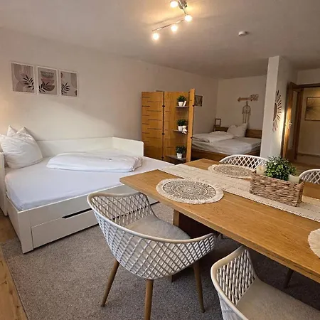 Ida Ruhig, Modern Mit Parkplatz Bei Rw Und Vs *