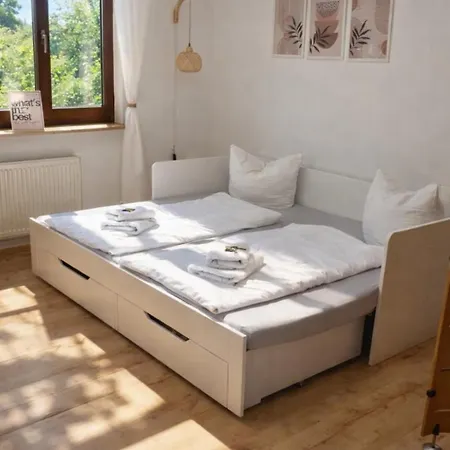 Ida Ruhig, Modern Mit Parkplatz Bei Rw Und Vs *