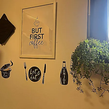 Ida Ruhig, Modern Mit Parkplatz Bei Rw Und Vs Lägenhet