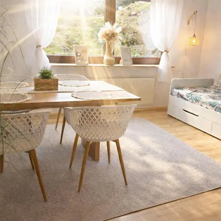 Ida Ruhig, Modern Mit Parkplatz Bei Rw Und Vs Deißlingen